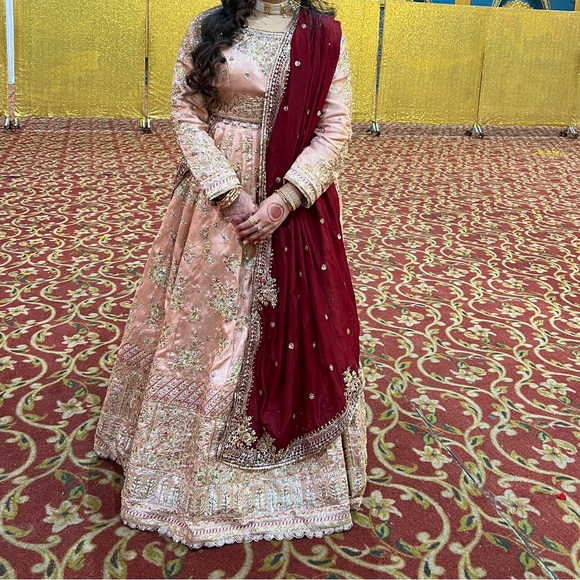 Indian Lehenga - Picture 2 of 4